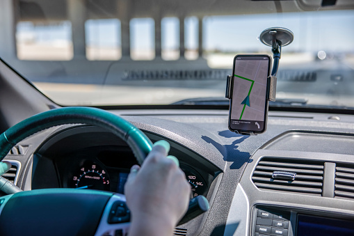 Hands free driving with phone on a mount using GPS